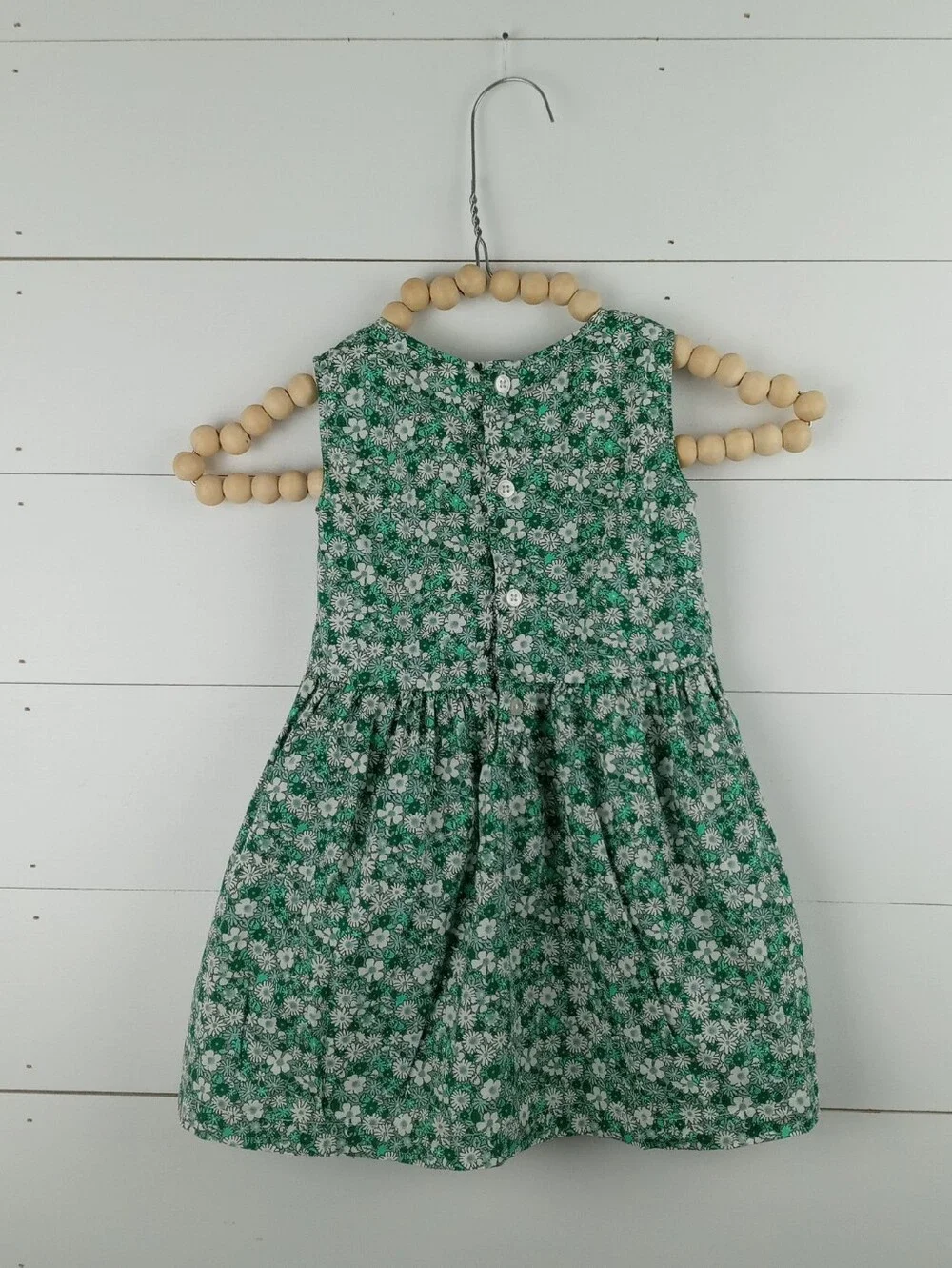 Carter's girls size 24 mos white and green small floral design dress pleated